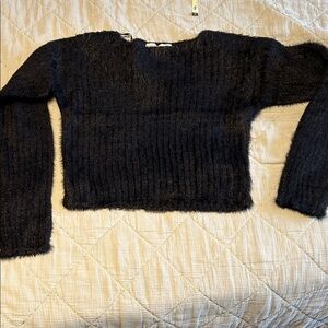 Talulah- Black Fuzzy Ribbed Cropped Sweater-large